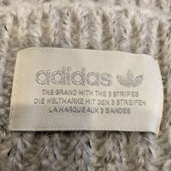 Gray Adidas beanie with POM on top - Picture 4 of 6